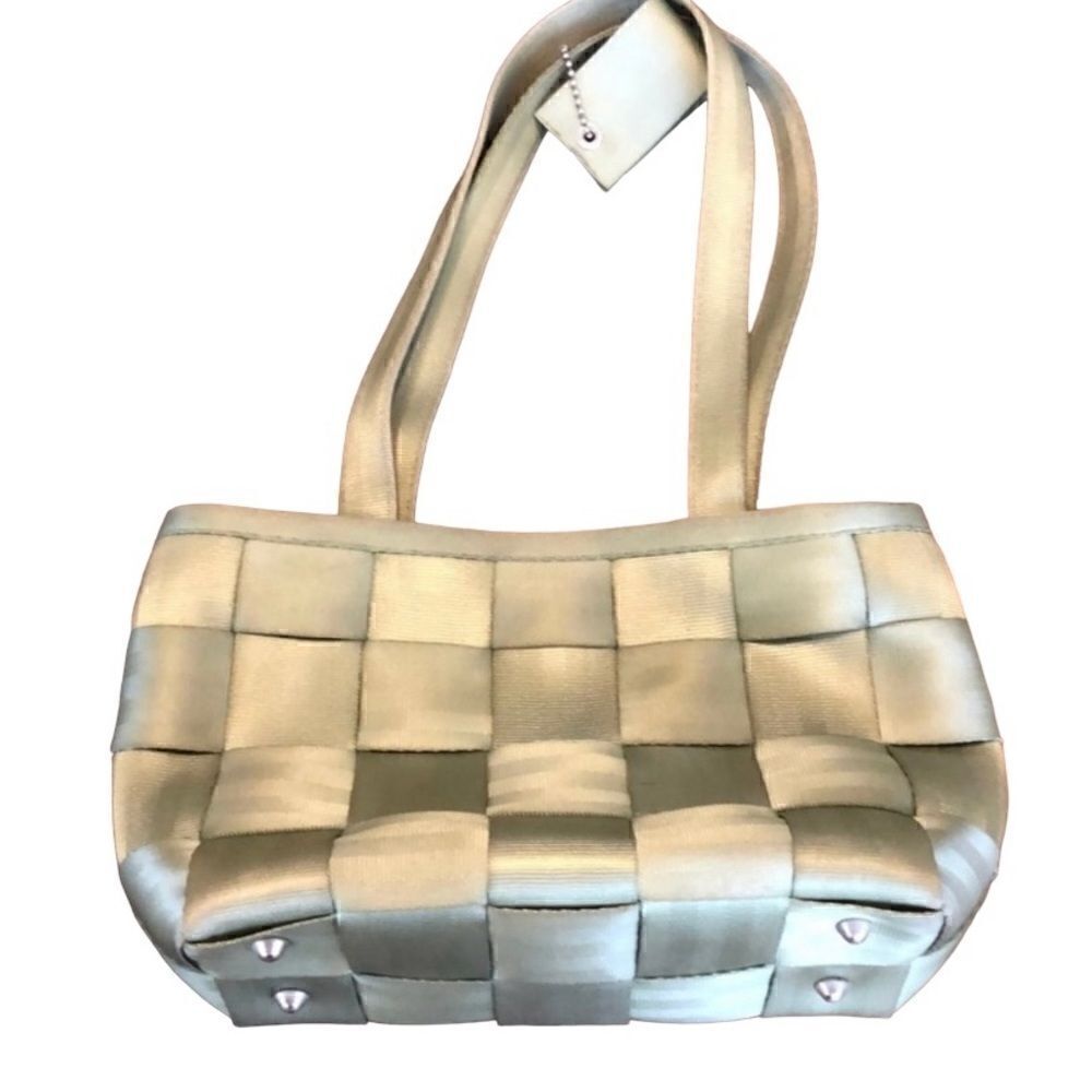 NWT Harvey’s Seatbelt Purse